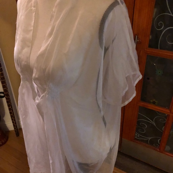 Beach cover up sheer. Small gathers in front - Picture 3 of 6